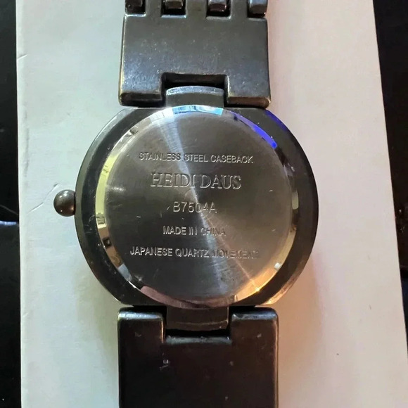 Heidi Daus Watch - Picture 4 of 4